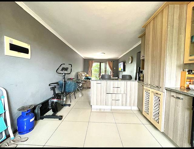 2 BEDROOM APARTMENT FOR SALE IN MONTCLAIR